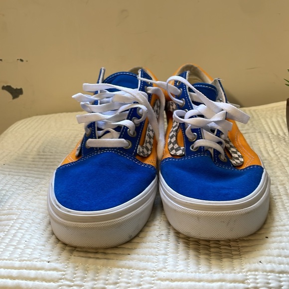 Vans - Picture 4 of 9